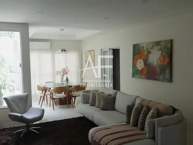 Sobrado com 300m² 5 quartos e 5 banheiros, à venda, no bairro Jardim Independência em Taubaté