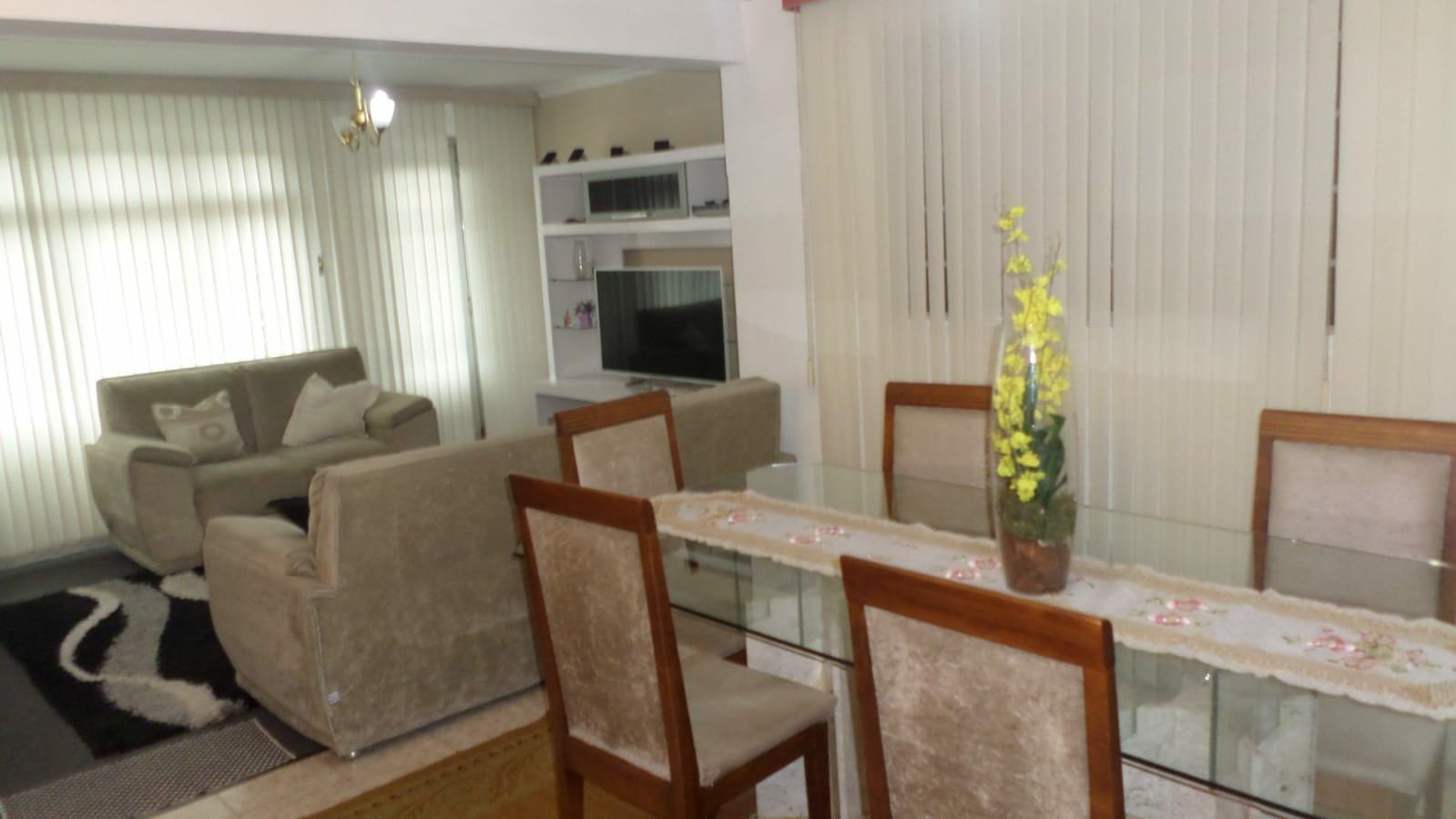 Sobrado à venda 3 Quartos, 2 Vagas, 215M², Jardim Guairaca, São Paulo - SP