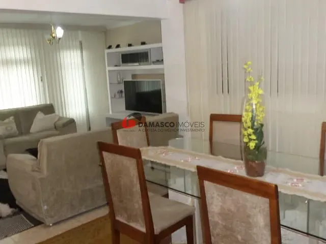 Sobrado com 215m² 3 quartos e 1 banheiro, à venda, no bairro Jardim Guairaca em São Paulo