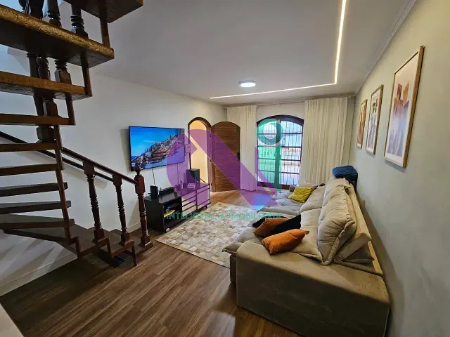 Sobrado com 117m² 3 quartos e 2 banheiros, à venda, no bairro Jaguaribe em Osasco