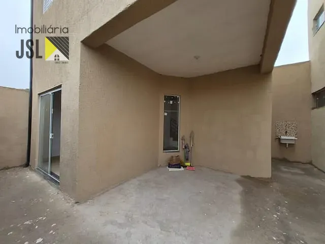 Sobrado com 70m² 2 quartos e 2 banheiros, à venda, no bairro Portal do Lago em Caçapava