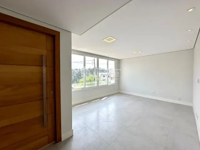 Sobrado com 340m² 4 quartos e 5 banheiros, à venda, no bairro Cézar de Souza em Mogi das Cruzes