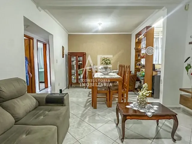 Sobrado 4 quartos e 2 banheiros, à venda, no bairro Parque Residencial Flor do Vale em Tremembé