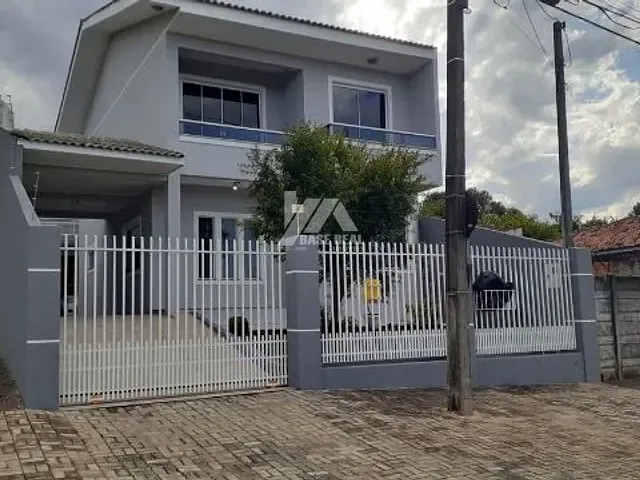 Sobrado com 198m² 3 quartos e 3 banheiros, à venda, no bairro Uvaranas em Ponta Grossa