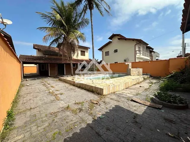 Sobrado com 360m² 4 quartos e 4 banheiros, à venda, no bairro Pontal de Santa Marina em Caraguatatuba