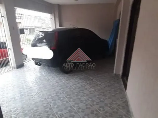 Sobrado com 156m² 3 quartos e 2 banheiros, à venda, no bairro Parque São Vicente em Mauá