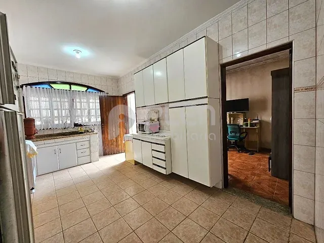 Sobrado 3 quartos e 2 banheiros, à venda, no bairro Santa Teresinha em São Paulo