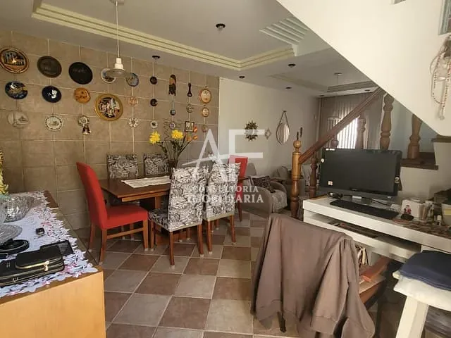 Sobrado com 228m² 3 quartos e 4 banheiros, à venda, no bairro Centro em Taubaté