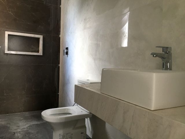 Sobrado com 266m² 3 quartos e 5 banheiros, à venda, no bairro Uberaba em Curitiba