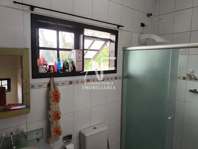 Sobrado com 150m² 3 quartos e 2 banheiros, à venda, no bairro Jardim Gurilândia em Taubaté