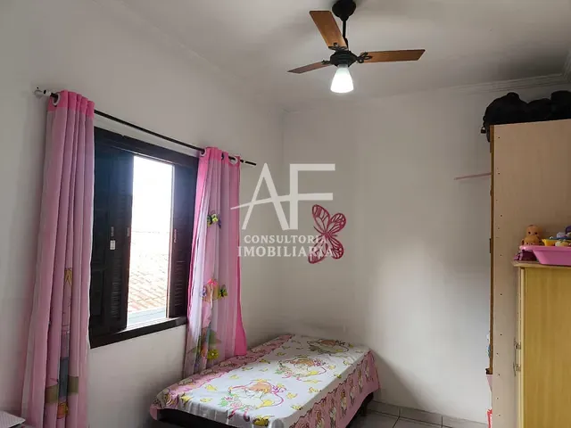 Sobrado com 150m² 3 quartos e 2 banheiros, à venda, no bairro Jardim Gurilândia em Taubaté