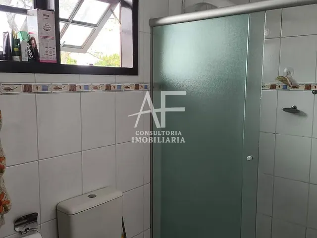 Sobrado com 150m² 3 quartos e 2 banheiros, à venda, no bairro Jardim Gurilândia em Taubaté