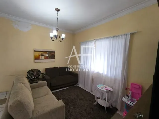 Sobrado com 150m² 3 quartos e 2 banheiros, à venda, no bairro Jardim Gurilândia em Taubaté