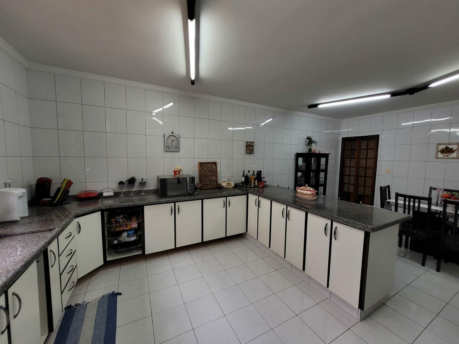 Sobrado à venda 3 Quartos, 1 Suite, 5 Vagas, 297M², Sítio da Figueira, São Paulo - SP