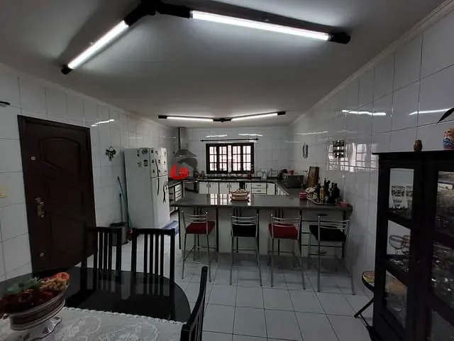 Sobrado com 297m² 3 quartos e 3 banheiros, à venda, no bairro Sítio da Figueira em São Paulo