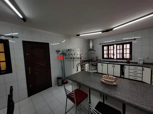 Sobrado com 297m² 3 quartos e 3 banheiros, à venda, no bairro Sítio da Figueira em São Paulo