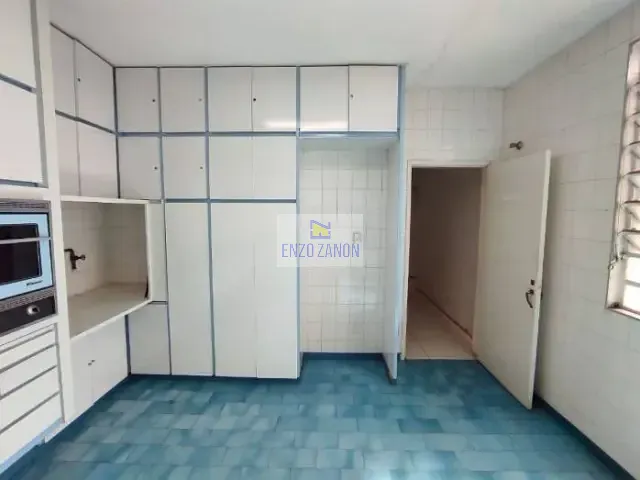 Sobrado com 320m² 9 quartos e 5 banheiros, para alugar, no bairro Rudge Ramos em São Bernardo do Campo