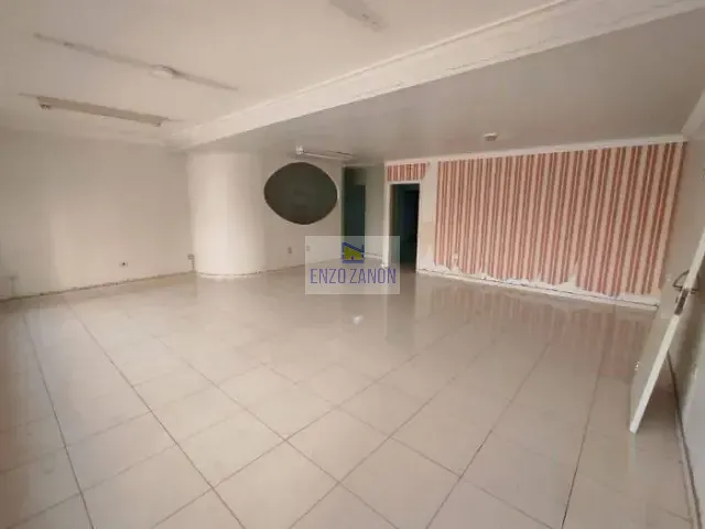Sobrado com 320m² 9 quartos e 5 banheiros, para alugar, no bairro Rudge Ramos em São Bernardo do Campo