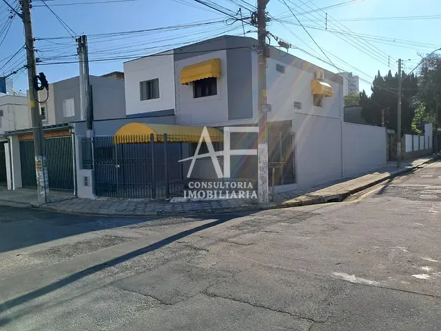 Sobrado 3 quartos e 3 banheiros, à venda, no bairro Jardim Eulália em Taubaté