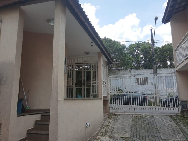 Foto do Sobrado - Oportunidade  .....  Lindo  Sobrado à Venda,  Seminovo  na  Região  do  Taboão Diadema, SP | Mix Nascimento