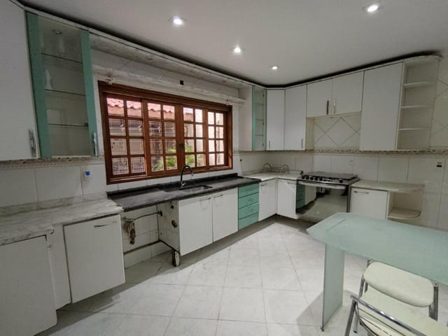 Sobrado à venda 5 Quartos, 4 Suites, 5 Vagas, 252M², Sítio da Figueira, São Paulo - SP