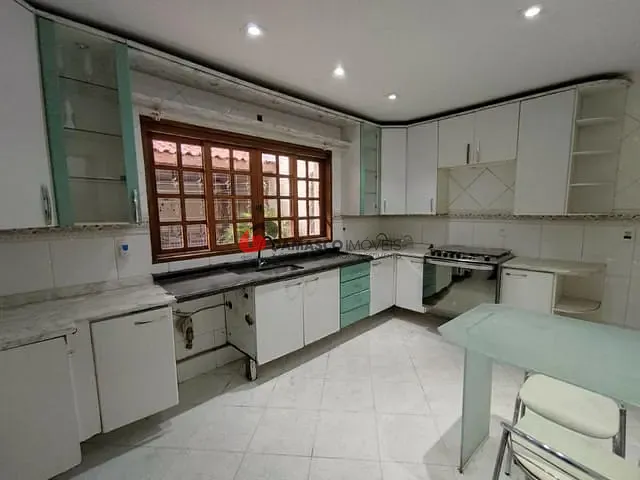 Sobrado com 252m² 5 quartos e 1 banheiro, à venda, no bairro Sítio da Figueira em São Paulo