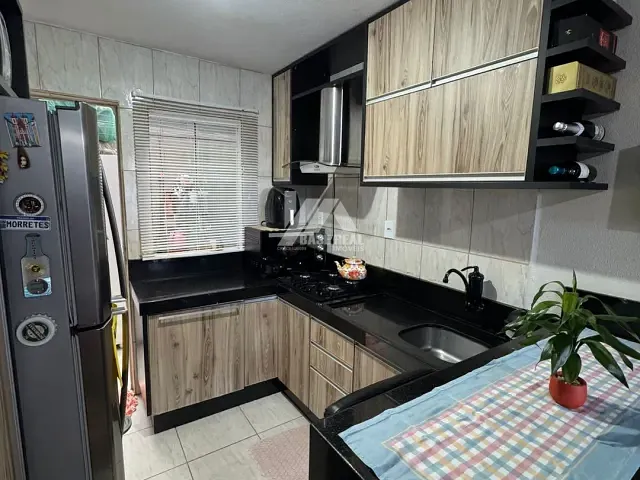 Sobrado com 54m² 2 quartos e 1 banheiro, à venda, no bairro Orfãs em Ponta Grossa