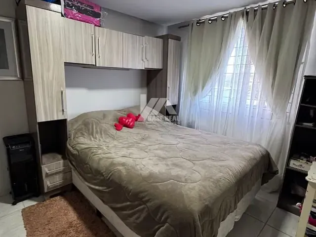 Sobrado com 54m² 2 quartos e 1 banheiro, à venda, no bairro Orfãs em Ponta Grossa