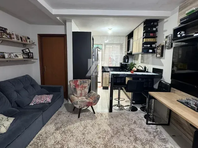 Sobrado com 54m² 2 quartos e 1 banheiro, à venda, no bairro Orfãs em Ponta Grossa