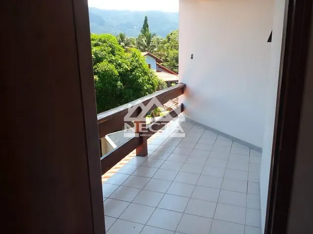 Sobrado com 320m² 5 quartos e 5 banheiros, à venda, no bairro Capricórnio I em Caraguatatuba