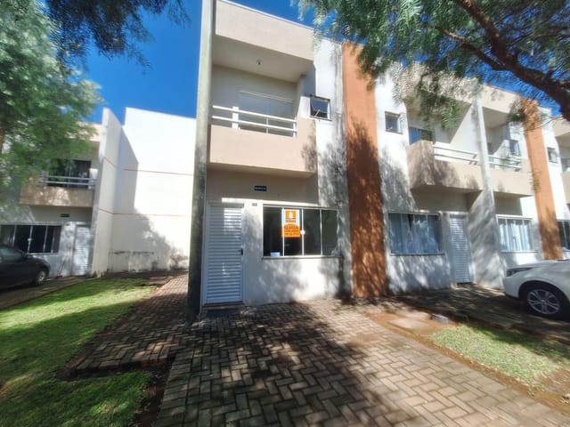Locação - Sobrado com 2 quartos, 55 m², Próximo ao Campus UEPG, Residencial Araucária - Uvaranas, Ponta Grossa.
