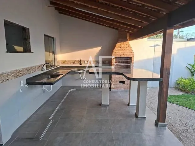 Sobrado com 250m² 3 quartos e 2 banheiros, à venda, no bairro Condomínio Residencial e Comercial Laguna em Pindamonhangaba