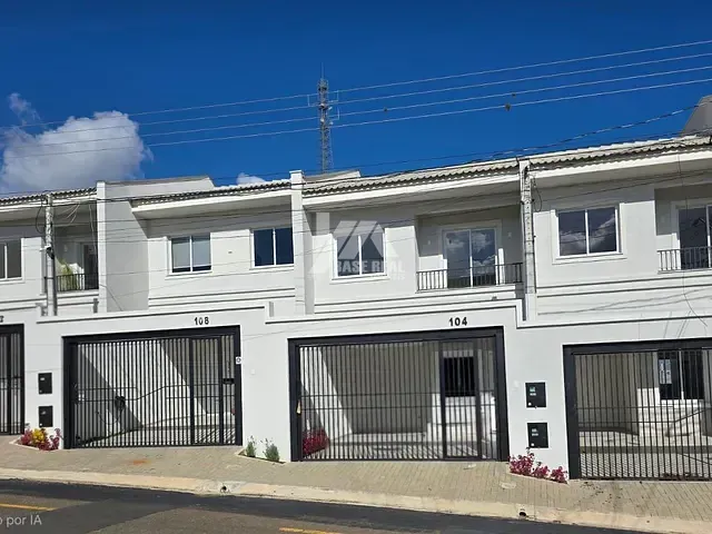 Sobrado com 110m² 3 quartos e 2 banheiros, à venda, no bairro Orfãs em Ponta Grossa