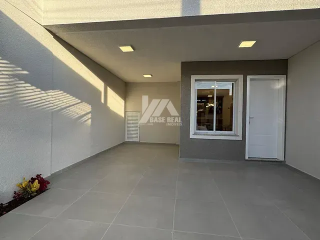 Sobrado com 110m² 3 quartos e 2 banheiros, à venda, no bairro Orfãs em Ponta Grossa