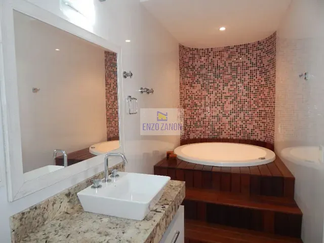 Sobrado com 336m² 3 quartos e 6 banheiros, à venda, no bairro Vila Floresta em Santo André
