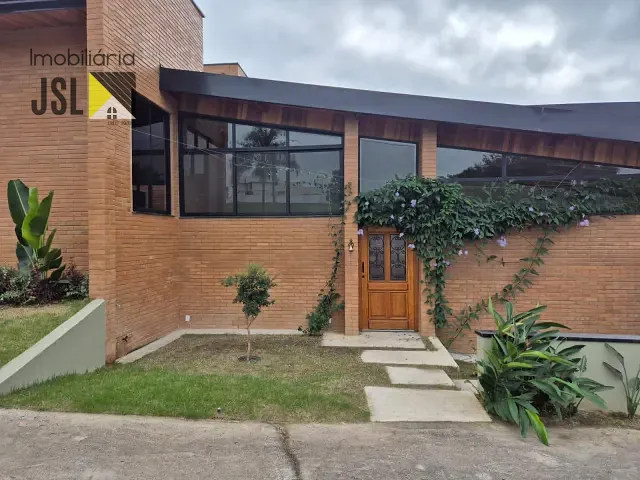 Sobrado com 452m² 4 quartos e 2 banheiros, à venda, no bairro Condomínio Bellavittá em Caçapava