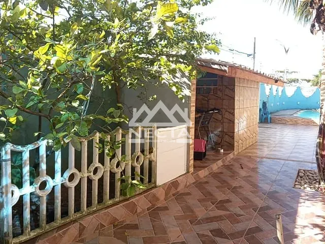 Sobrado com 509m² 3 quartos e 4 banheiros, à venda, no bairro Jardim Britânia em Caraguatatuba