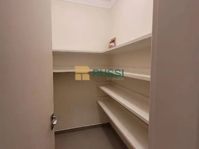 Sobrado com 250m² 4 quartos e 4 banheiros, à venda, no bairro Urbanova em São José dos Campos