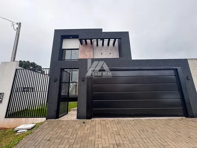 Sobrado 3 quartos e 3 banheiros, à venda, no bairro Dos Estados em Guarapuava