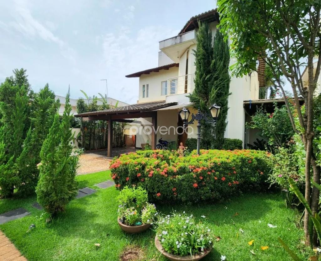 Sobrado, 4 quartos, 258 m² - Foto 1