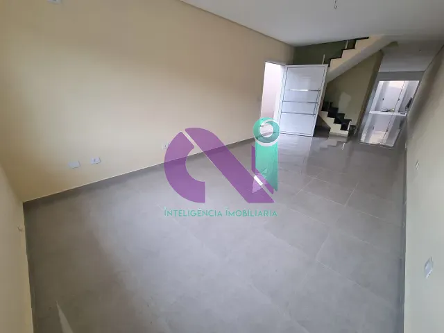 Sobrado com 150m² 3 quartos e 1 banheiro, à venda, no bairro Umuarama em Osasco