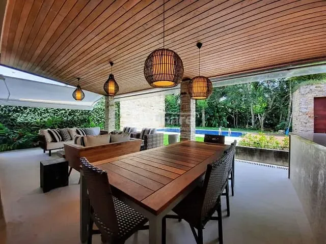 Sobrado com 420m² 4 quartos e 6 banheiros, à venda, no bairro Riviera de São Lourenço em Bertioga