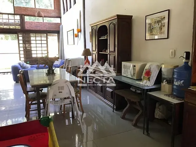 Sobrado com 516m² 4 quartos e 3 banheiros, à venda, no bairro Capricórnio II em Caraguatatuba