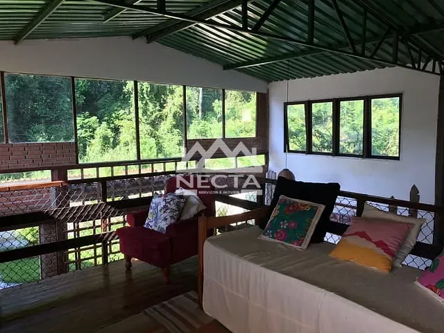 Sobrado com 516m² 4 quartos e 3 banheiros, à venda, no bairro Capricórnio II em Caraguatatuba