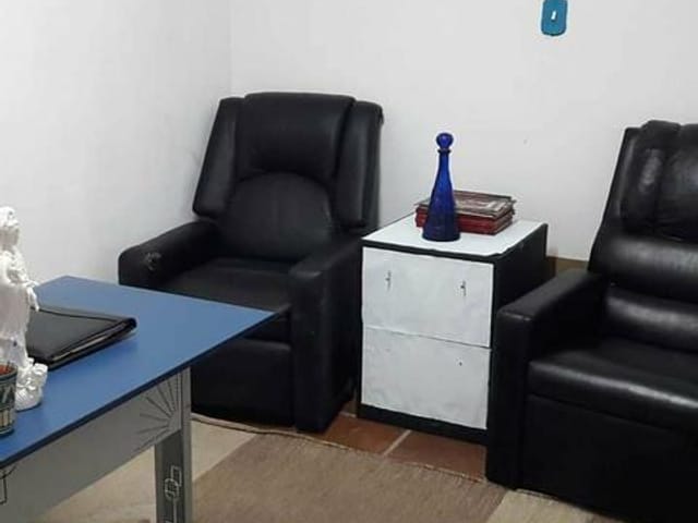 Sobrado com 250m² 2 quartos e 1 banheiro, à venda, no bairro Jardim Cláudio em Cotia
