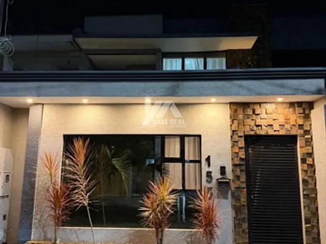 Sobrado 3 quartos e 2 banheiros, à venda, no bairro Dos Estados em Guarapuava