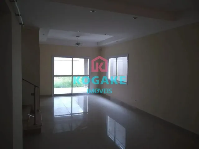 Sobrado com 250m² 3 quartos e 3 banheiros, à venda, no bairro Villa Branca em Jacareí