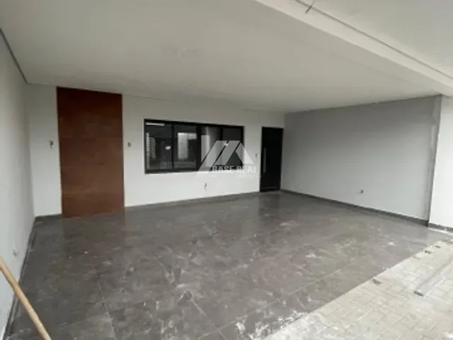 Sobrado 3 quartos e 3 banheiros, à venda, no bairro Alto da XV em Guarapuava
