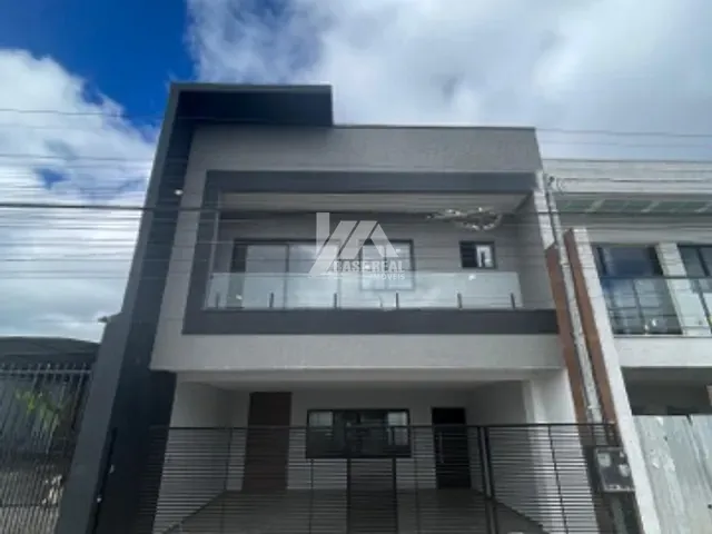 Sobrado 3 quartos e 3 banheiros, à venda, no bairro Alto da XV em Guarapuava