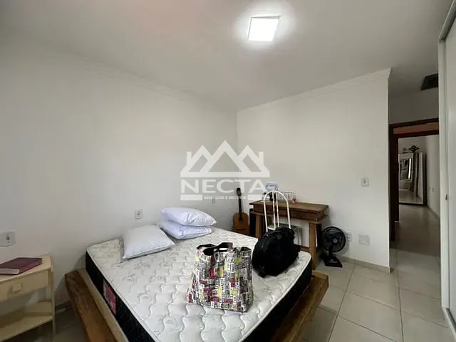 Sobrado com 232m² 2 quartos e 3 banheiros, à venda, no bairro Jardim Jaqueira em Caraguatatuba